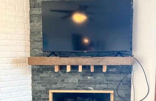 Kimberling City Hotel | Harper Valley 01: Family-Friendly Stay with Pool Access