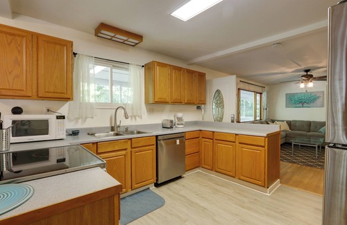 Kabletown Cabin | Experience Harpers Ferry Cabin - Steps from Private Lake!