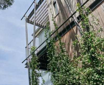 Green Point Hotel | Discover Relaxation at Harpers House with Pool & Spa