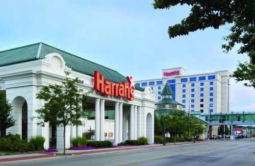 Joliet Hotel | Relax at Harrah's Joliet Casino Hotel - 4-Star Escape