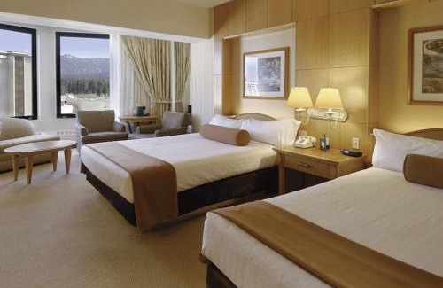 Stateline Resort | Relax at Harrah's Lake Tahoe Hotel & Casino - 4-Star Retreat