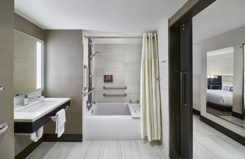 Las Vegas Strip Resort | Explore Harrah's Hotel and Casino in Vibrant Las Vegas