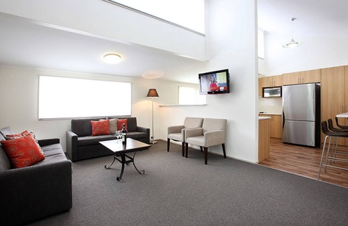 Pokolbin Hotel | Visit Harrigan's Hunter Valley: Family-Friendly Getaway
