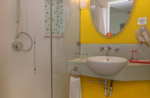 Bandung Hotel | Discover HARRIS Hotel & Conventions Festival Citylink Bandung