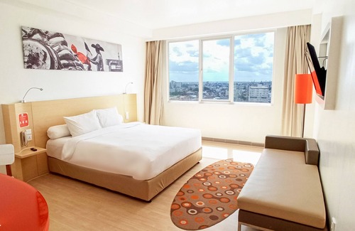 Pontianak Hotel | Discover HARRIS Hotel Pontianak: Family-Friendly & Relaxing