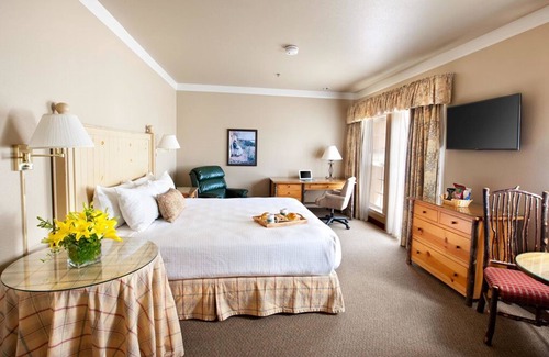 Coalinga Hotel | Harris Ranch Resort: Top-Rated Stay with Spa & Pool Access