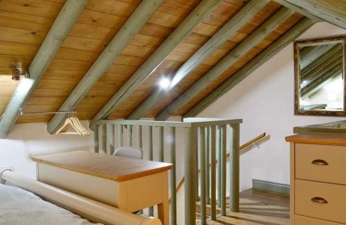 Scales House | Pet-Friendly Harrisons Lodge - Family Welcoming Retreat
