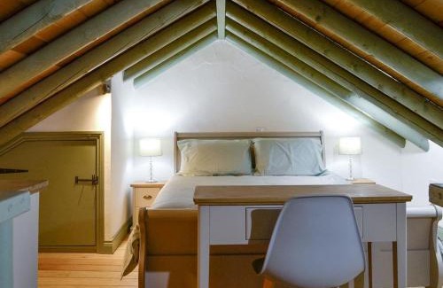 Scales House | Pet-Friendly Harrisons Lodge - Family Welcoming Retreat