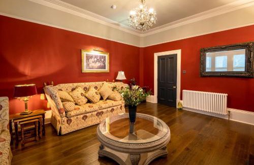 Harrogate House | Victorian Elegance in Harrogate - 4-Star Family Retreat
