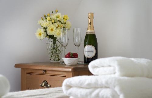 Ebrington House | Discover Harrowby End: Your Ideal Stay Awaits