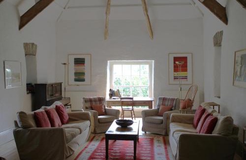 Blisland House | Harry: Family and Pet-Friendly Retreat with High Ratings