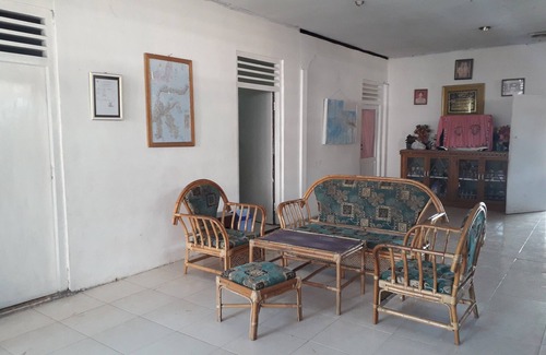 Gorontalo House | Discover Harry & Mimin Homestay in Gorontalo City