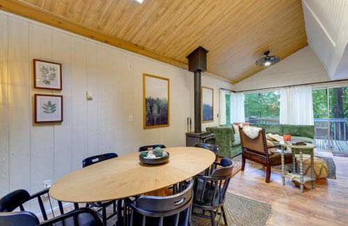 Burley House | Cozy Harstine Island Cabin with Ocean View & Fire Pit