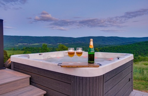 Augusta Cabin | Hart's Overlook: Hot Tub, Mountain Views & Private Pond!