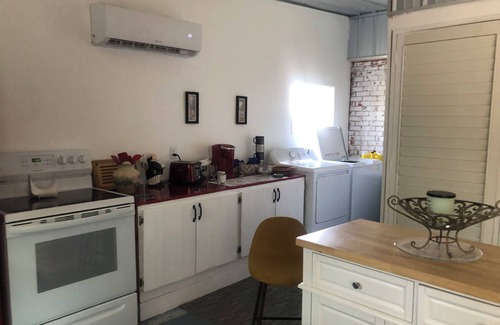 Hartford Cottage | Eclectic Hartford Art House BnB with Pet-Friendly Amenities