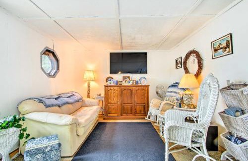 Hartford House | Cozy Hartford Cottage with Private Beach on Bear Pond