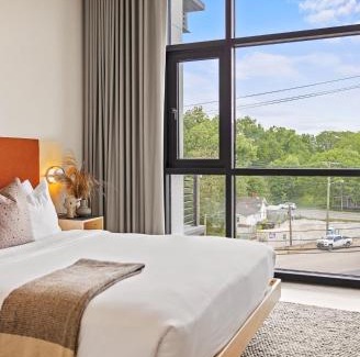 Chestnut Hill Hotel | Discover Placemakr Wedgewood-Houston: Pet-Friendly Retreat
