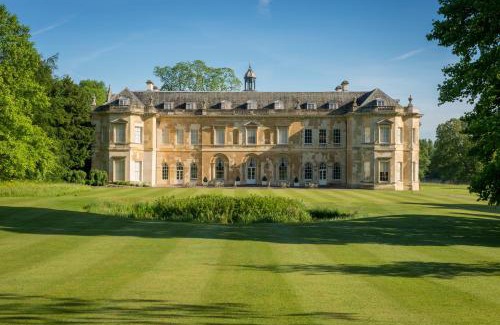 Hartwell House | Relax at Hartwell House & Spa - Pet Friendly with Hot Tub
