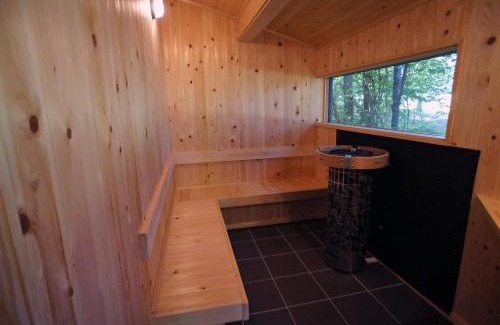 Tsumagoi Villa | Haruna Wing: Cozy Cottage Overlooking Golf Course Retreat