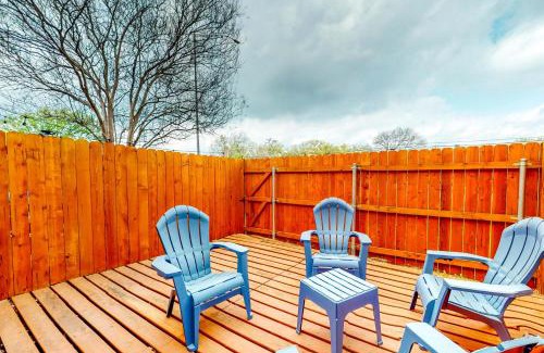 College Station Apartment | Family-Friendly Escape at Harvey House with Pool Access