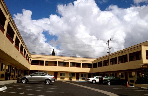 College East Hotel | Budget-Friendly Harvey's Motel Near SDSU with Kitchen Access