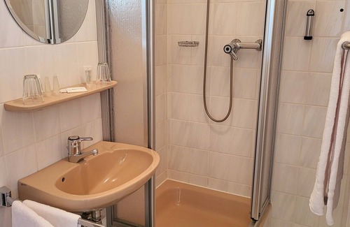 Blankenburg Hotel | Discover Harz Hotel Vogelberg with Pool and Spa Access