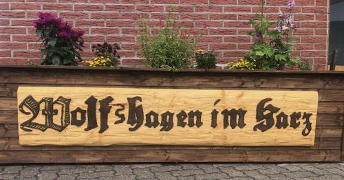 Langelsheim Hotel | Cozy Harzhotel Grünett: Pet-Friendly Bliss with Ocean Views