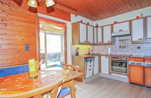 Sellrain House | Pet-Friendly Retreat at Haselwanter with Lake Views