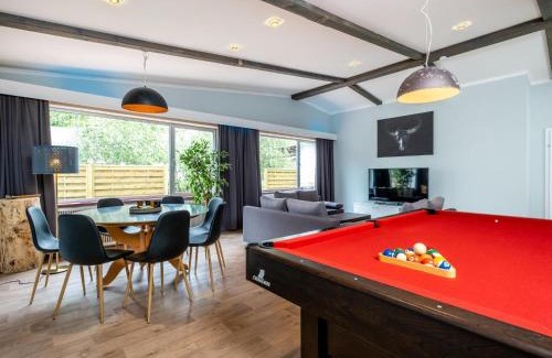 Hopfgarten im Brixental Ski Chalet | Explore Haslau Large: Family-Friendly Hotel with Pool