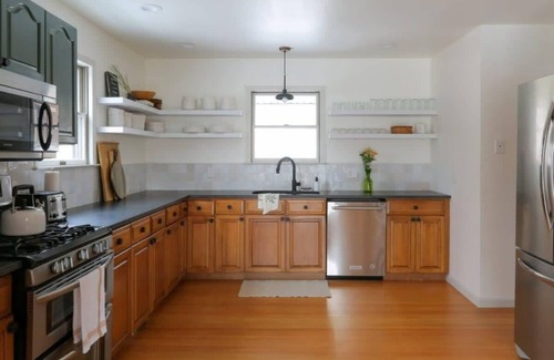 Oliverea House | Hastings Hideaway - Cozy Cabin with Spa & Hot Tub