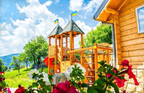 Mykulychyn Resort | Experience Hata Hutsula: Oceanfront Getaway with Spa