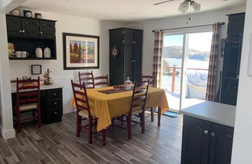 Newfoundland House | Welcoming Hatchet Harbour Vacation Home for Your Getaway