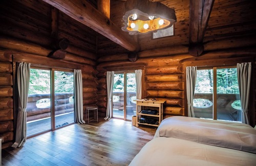 Oze Nationak Park House | Relax at Hatcho No Yu: Spa, Dining & Family-Friendly Fun