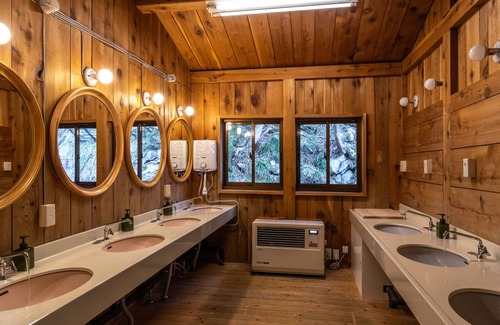 Oze Nationak Park House | Relax at Hatcho No Yu: Spa, Dining & Family-Friendly Fun