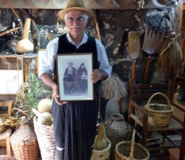 Lazanias House | Charming Hatzikyprianou Museum Studio - Guest Rated 9.8