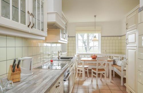 Tating Apartment | Pet-Friendly Escape at Haubarg Ossenhoff: Rated 10/10