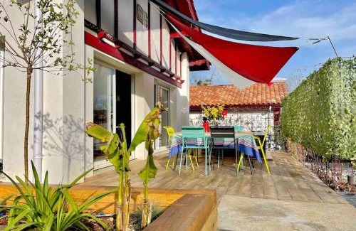 Saint-Pee-sur-Nivelle House | Haurren Zoriona - Maison Basque Moderne Climatisée avec Jacuzzi