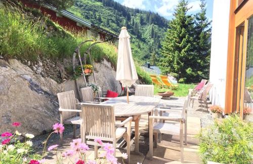 Stueben Hotel | Experience Haus 7 Stuben: Family-Friendly with Hot Tub