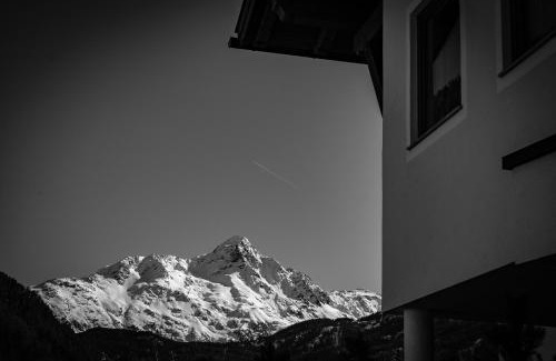 Soelden Apartment | Haus Almrausch: Guest Rated 9/10 with Pet-Friendly Amenities