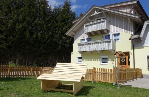 Iselsberg-Stronach Apartment | Family-Friendly Retreat at Haus Alpengluehn with High Ratings