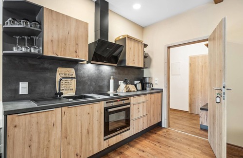 Naumburg Apartment | Exciting Getaway Awaits in a Cozy Lake View Apartment