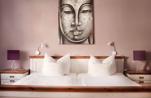 Laurenburg House | Eco-Friendly Retreat at Haus Am Fluss - Rated 9.6/10!