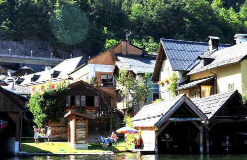 Hallstatt House | Historic Haus am Hof by the Lake with Balcony & Family Focus