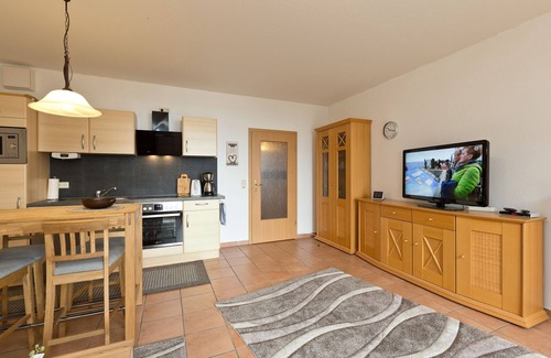 Muritz Apartment | Cozy Haus am Kölpinsee: Family & Pet Friendly Retreat