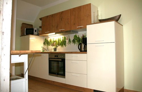 Muritz Apartment | Discover Haus am Kölpinsee: Family-Friendly Retreat