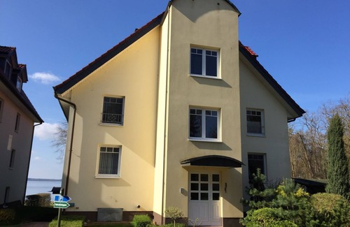 Muritz Apartment | Discover Haus am Kölpinsee: Family-Friendly Retreat