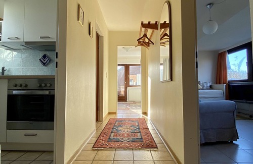 Dornick Apartment | Scenic Haus am Kleinen Plöner See: Family-Friendly Retreat