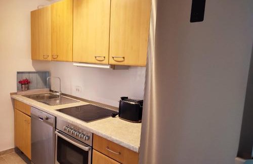 Okrug Gornji Apartment | Pet-Friendly Haus am Meer Vino Vino with Oceanfront Views