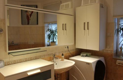 Bernburg House | Pet-Friendly Retreat at Haus am See - Rated 9.5/10!