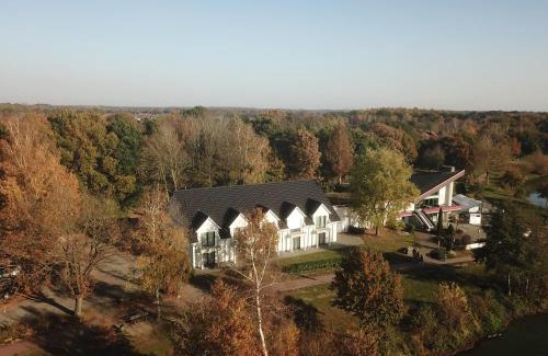 Haseluenne Hotel | Pet-Friendly Haus am See Haselünne with Family Amenities